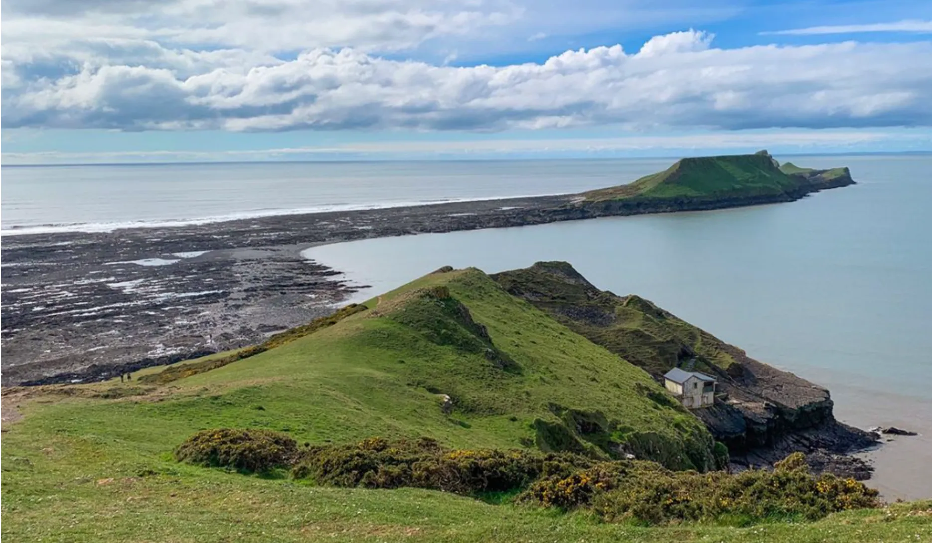 Worms Head tidal causeway rocks